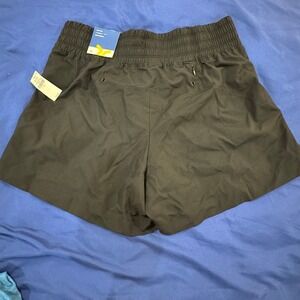 NWT Old Navy Medium Women's Athletic Shorts Black Dry Quick Stretchy